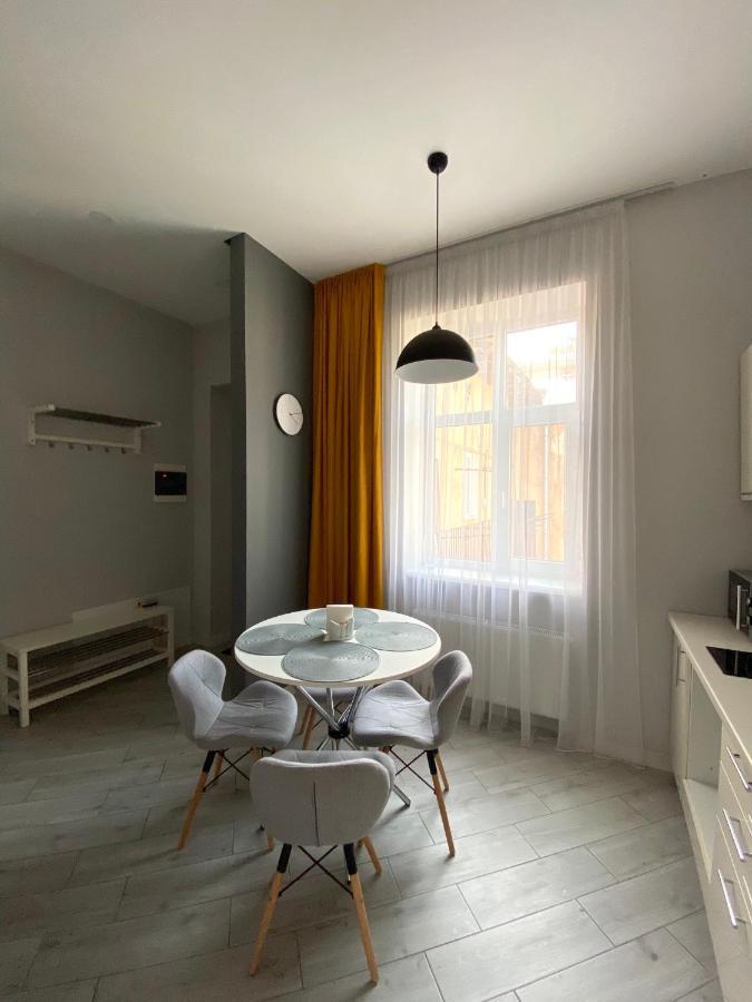 Serbska Apartment 利沃夫 外观 照片