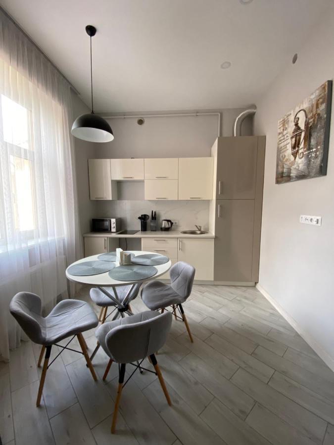 Serbska Apartment 利沃夫 外观 照片