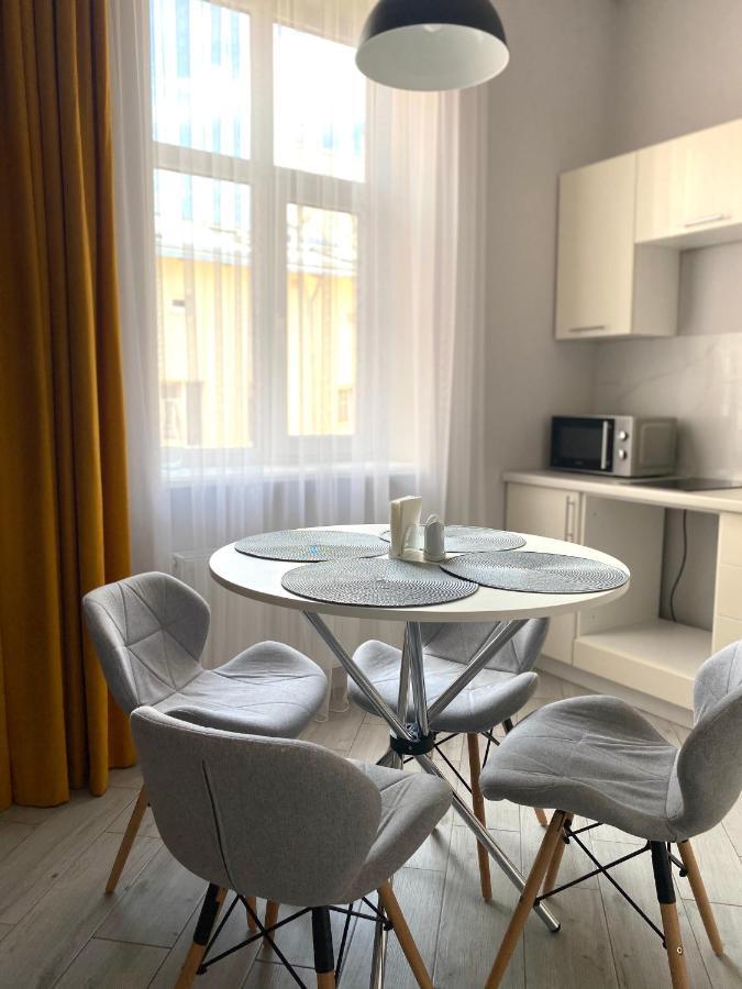 Serbska Apartment 利沃夫 外观 照片